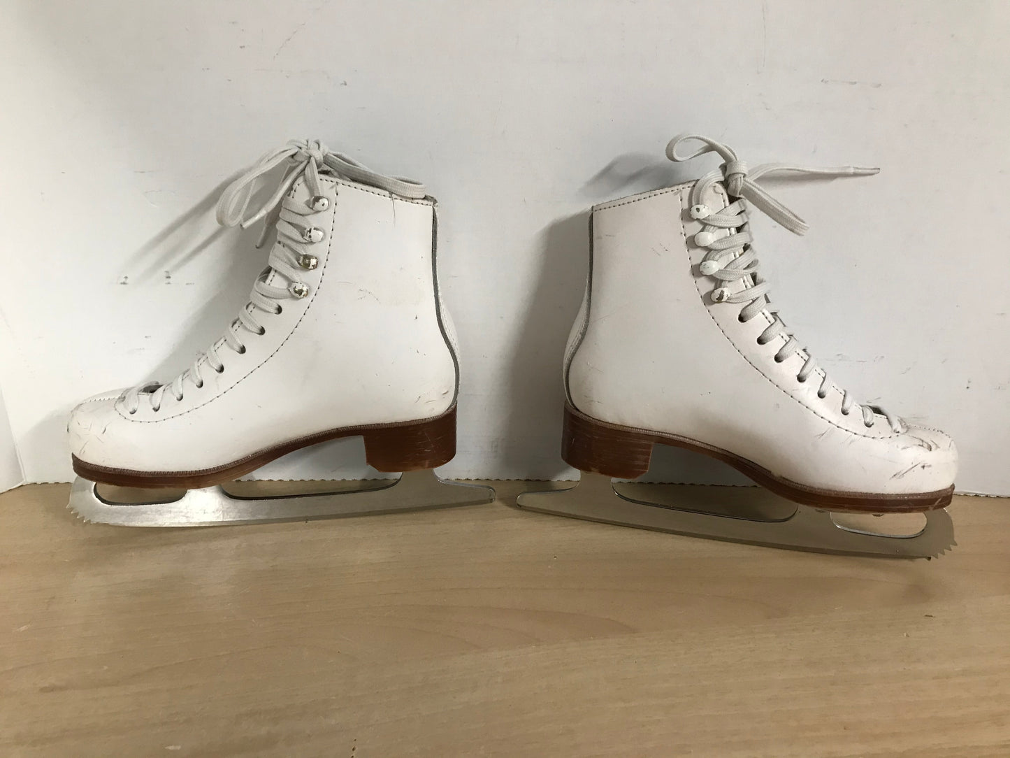Figure Skates Child Size 12 Jackson Artiste Leather Excellent