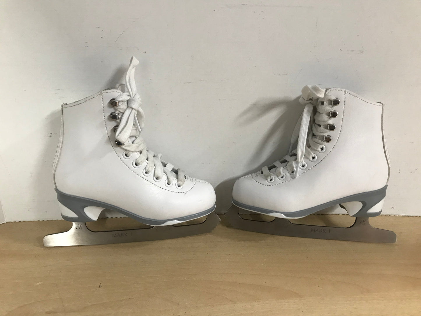 Figure Skates Child Size 12 Jackson White New Demo Model