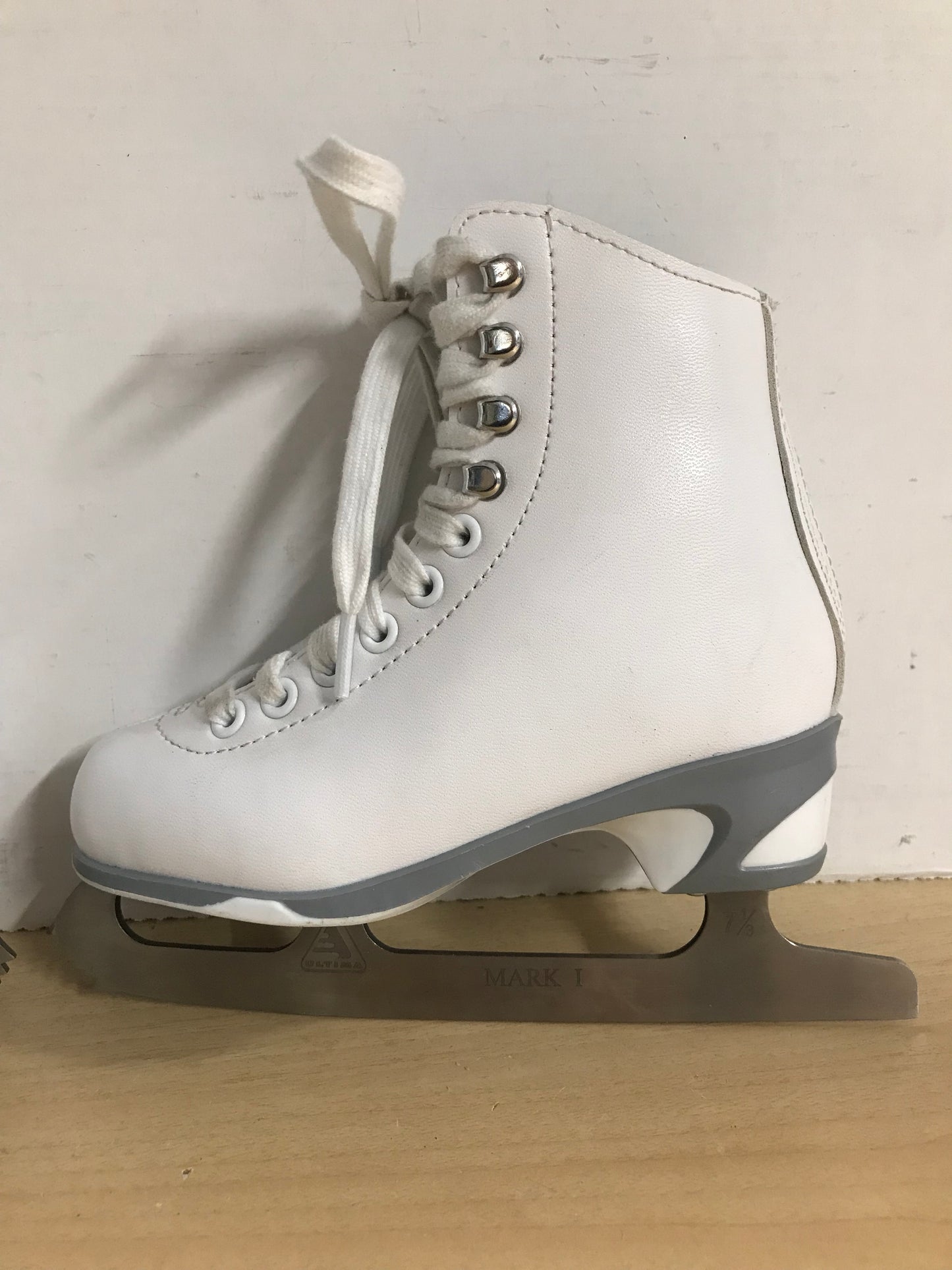 Figure Skates Child Size 12 Jackson White New Demo Model