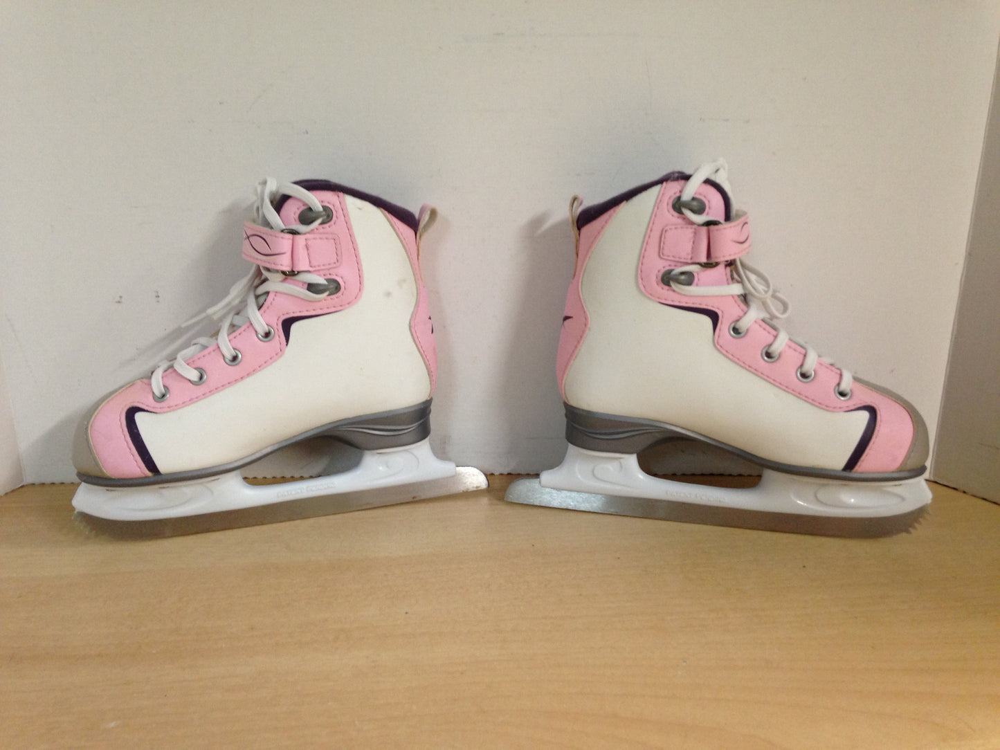 Figure Skates Child Size 13 Glitter Girl Pink Purple New Demo Model