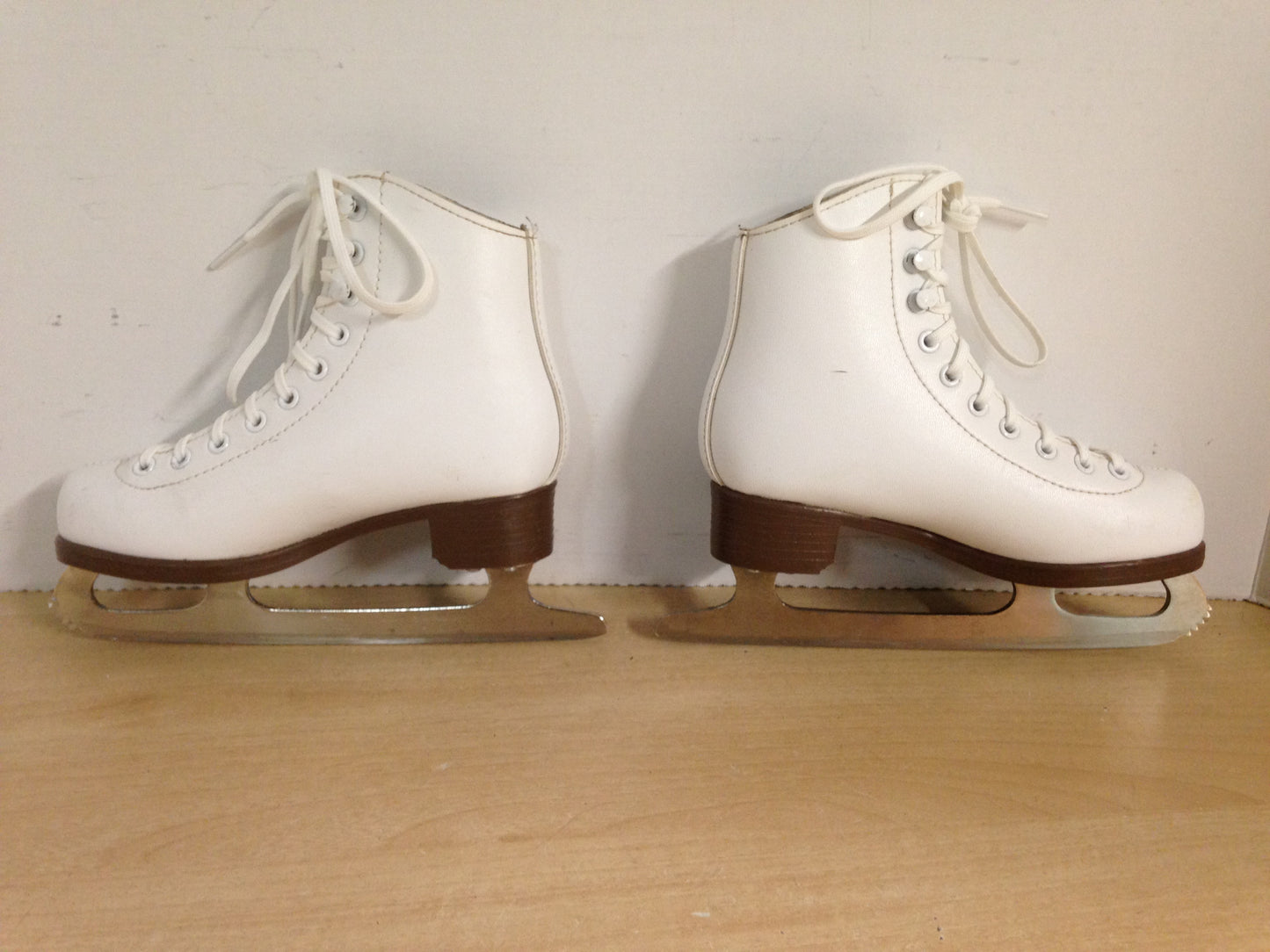 Figure Skates Child Size 13 Jackson Glacier 120 Excellent