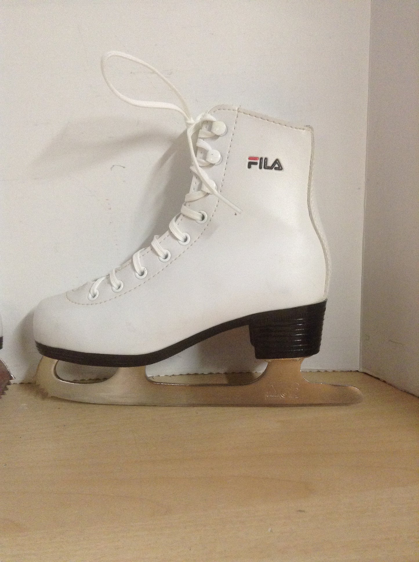 Figure Skates Child Size 1 Fila Excellent