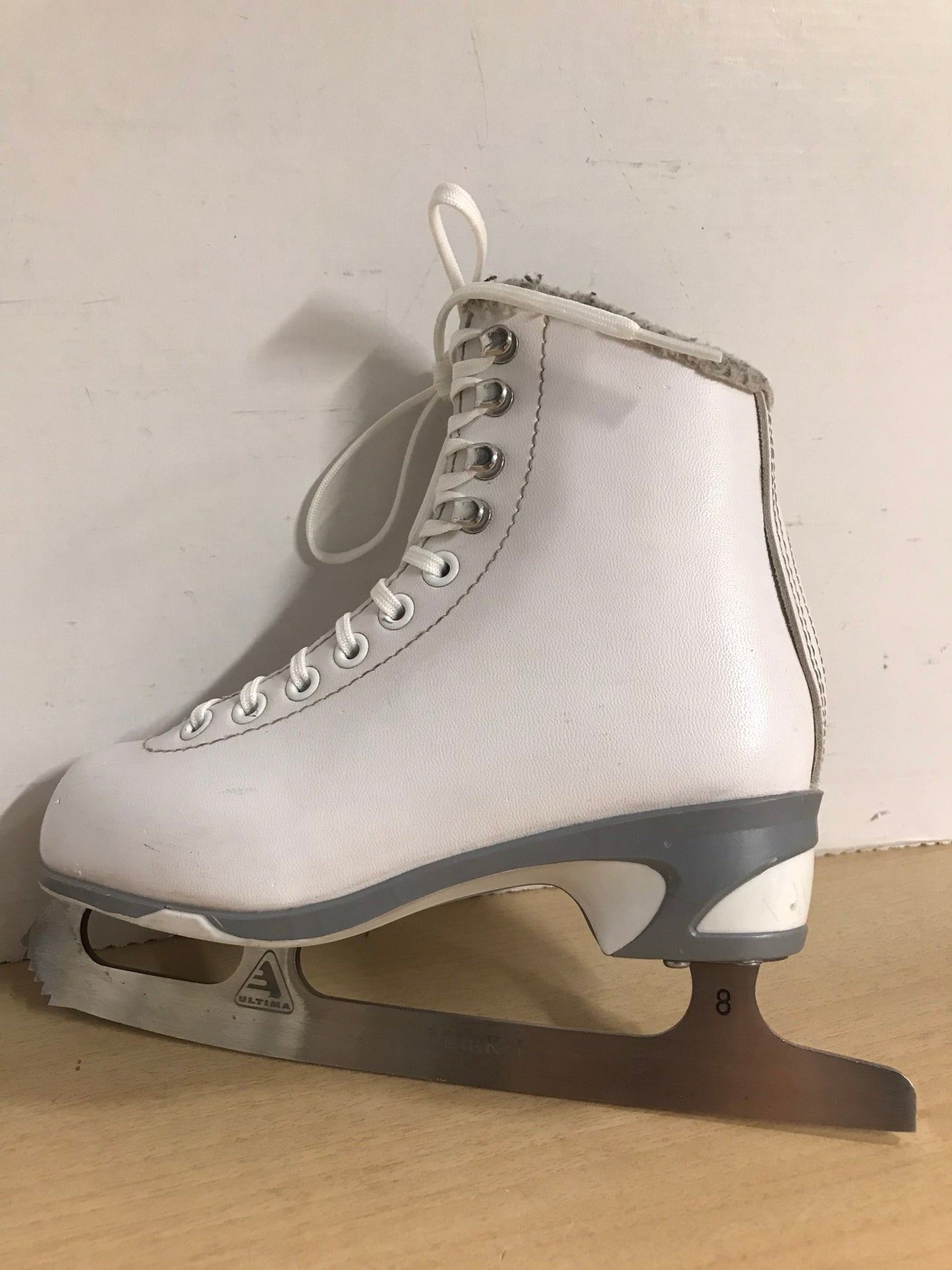 Figure Skates Child Size 1 Jackson Cameo Soft Skates Minor Marks