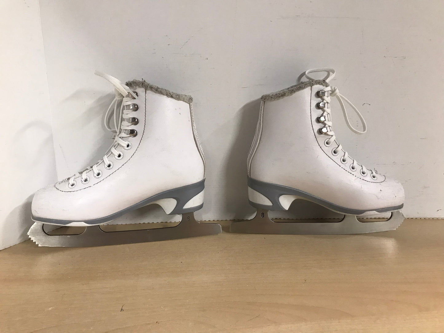 Figure Skates Child Size 1 Jackson Cameo Soft Skates Minor Marks