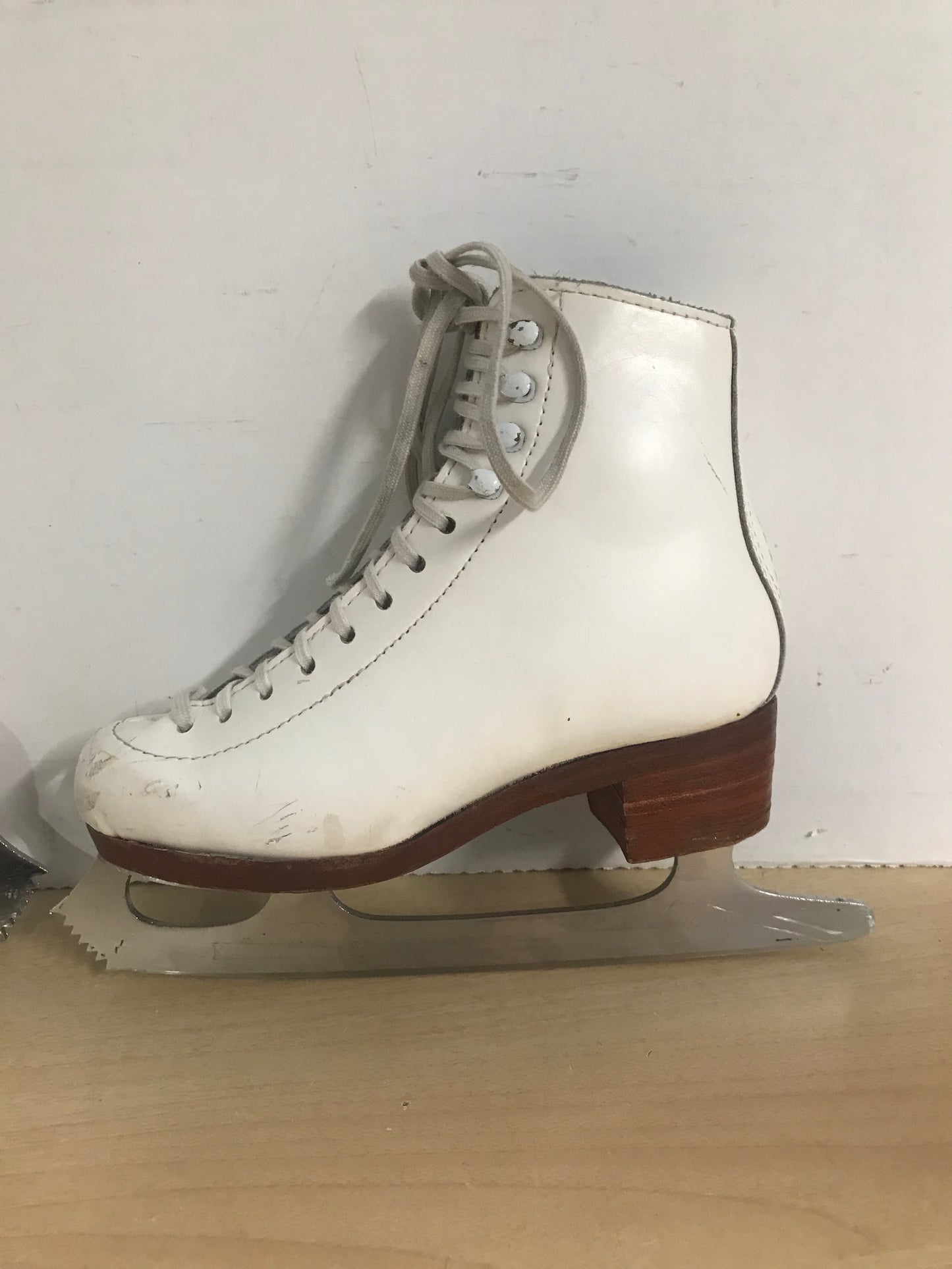 Figure Skates Child Size 1 Jackson Leather Few Marks Excellent