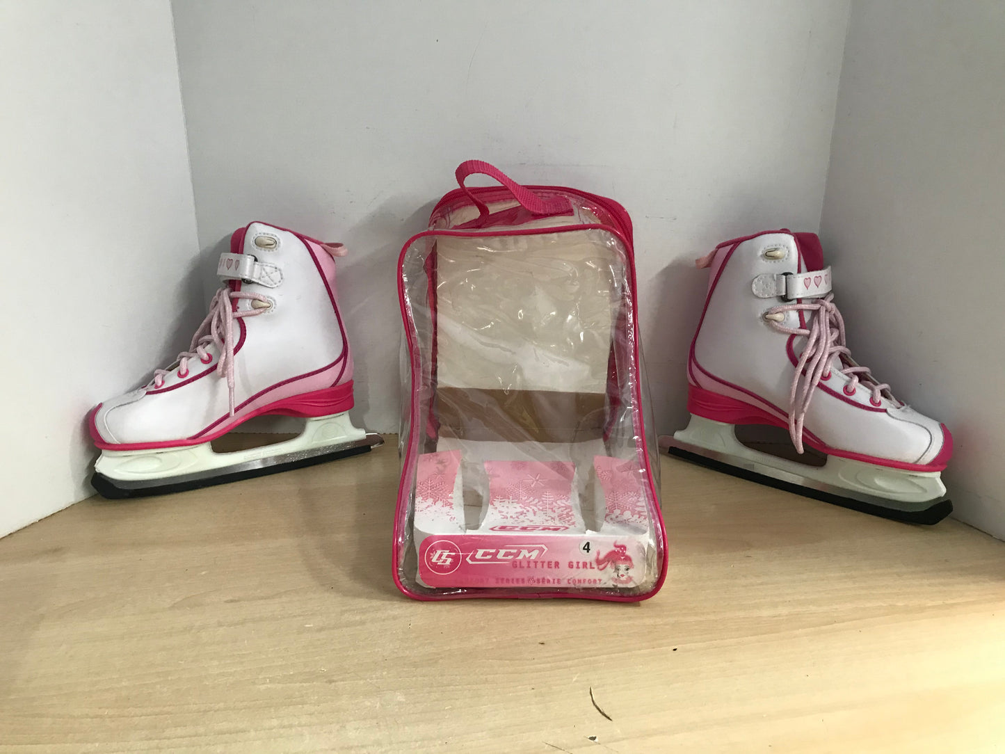 Figure Skates Child Size 4 CCM Glitter Girl Pink White Soft Skates NEW
