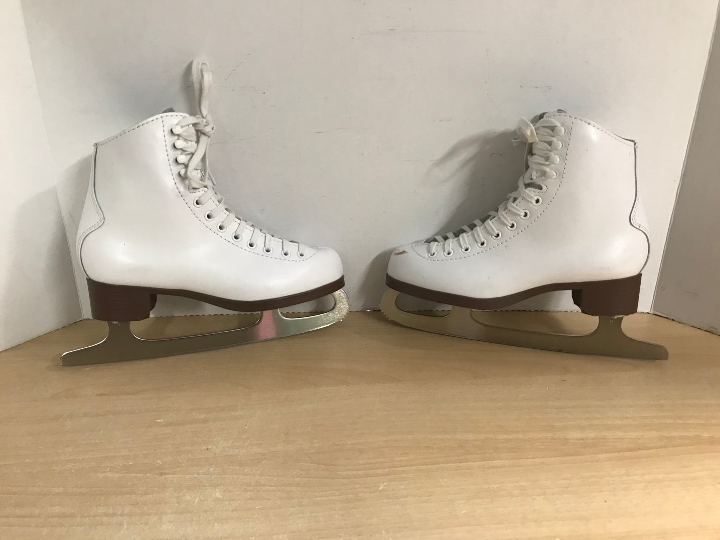 Figure Skates Child Size 3.5 E Sonja Bronze All Leather Like New