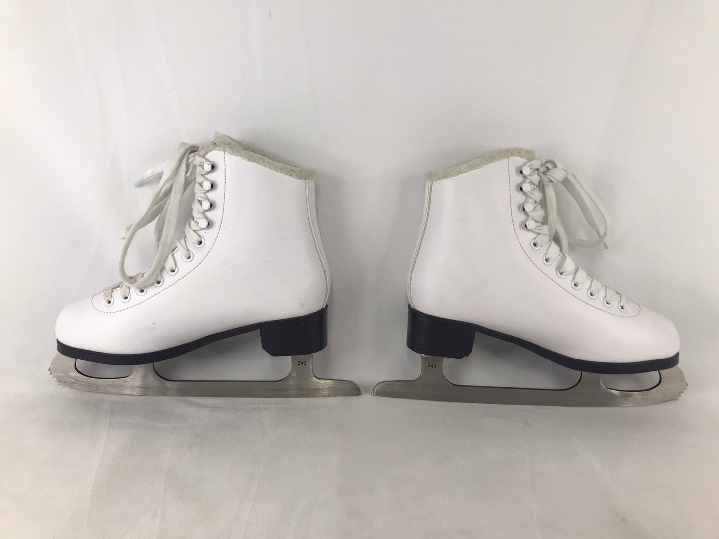 Figure Skates Child Size 5 Jackson Cameo Soft Skates Excellent