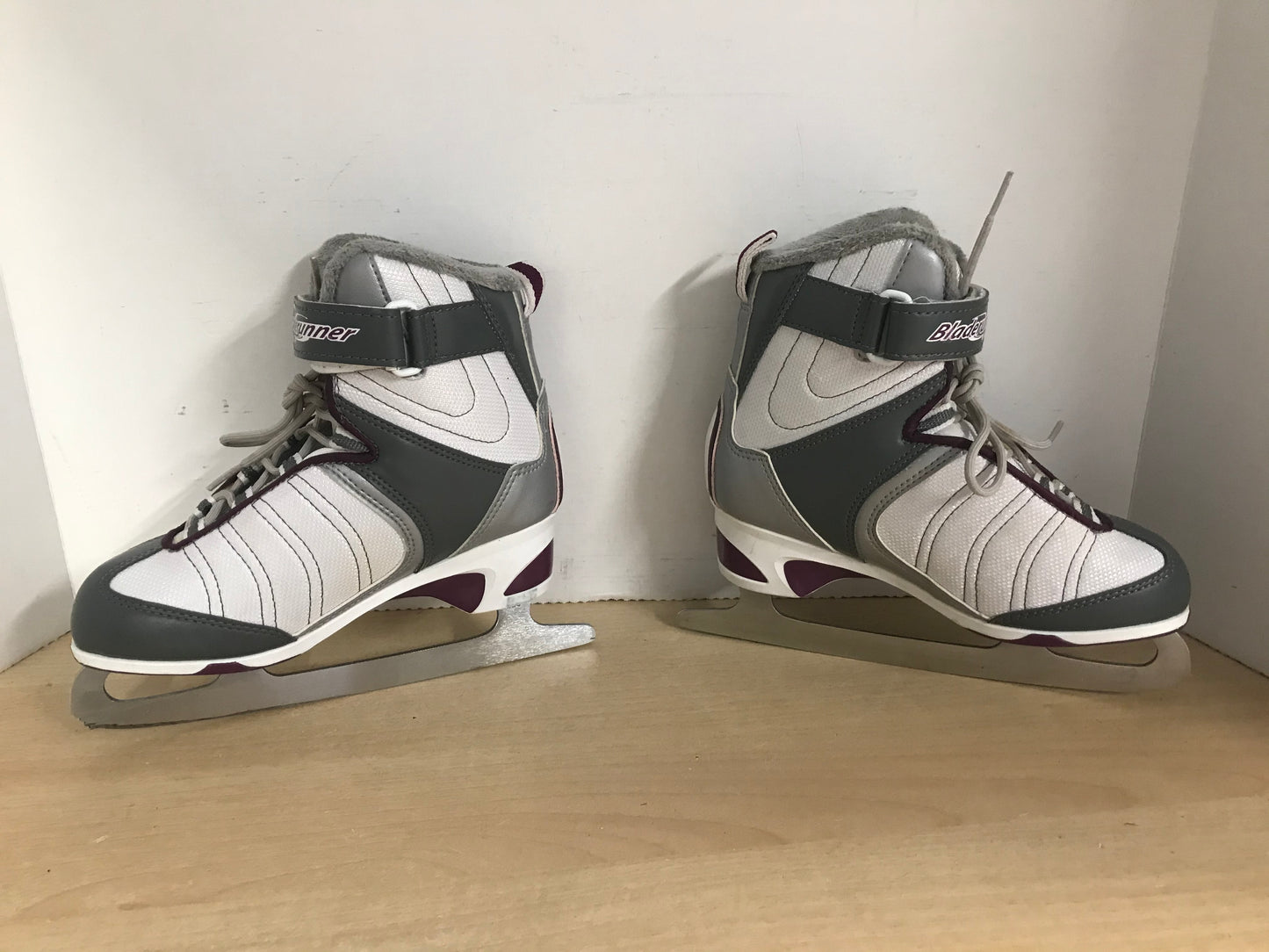 Figure Skates Ladies Size 6 Bladerunner Soft Skates Purple White Grey Excellent