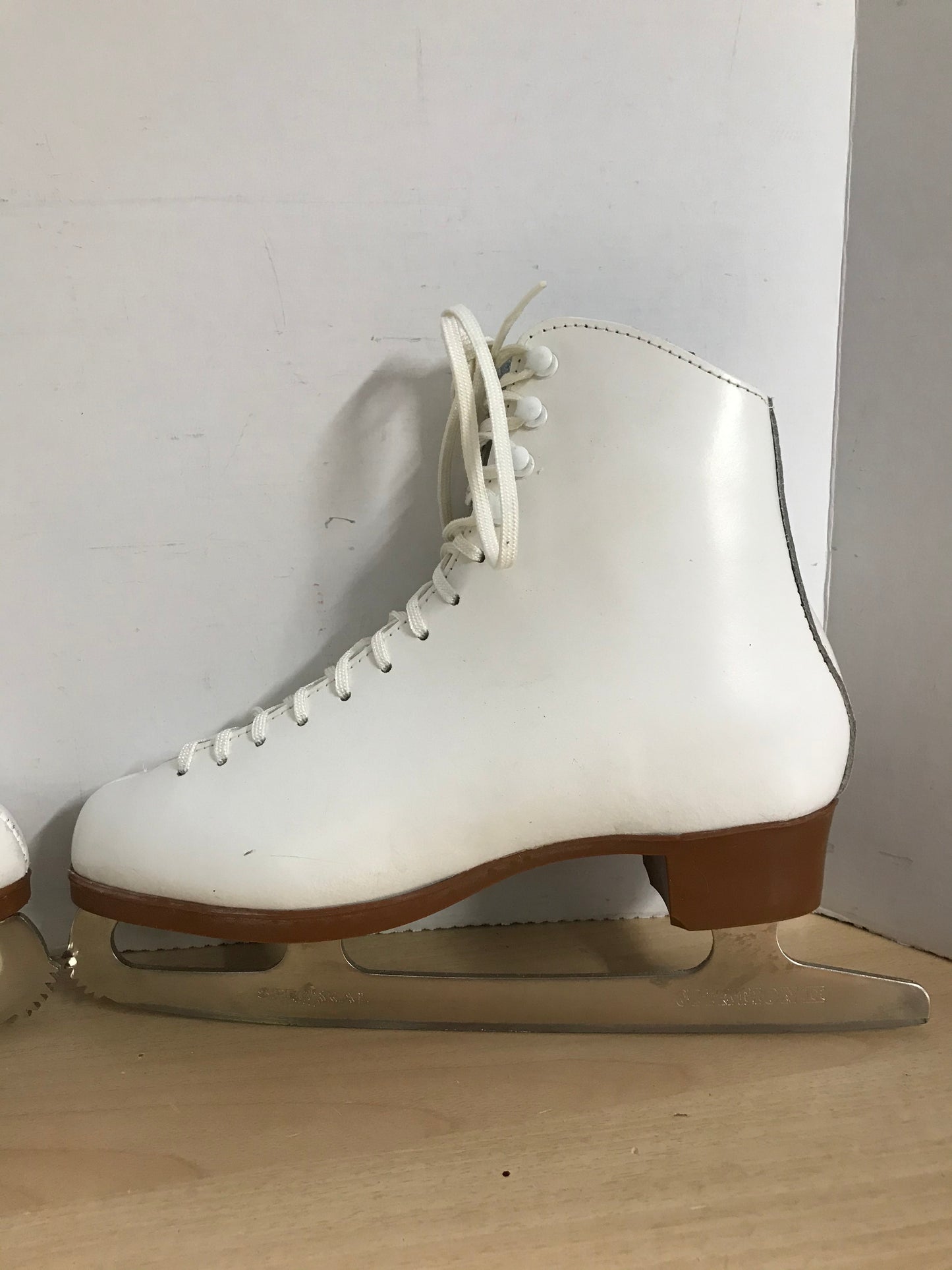 Figure Skates Ladies Size 7 Sonja Bronze Leather New Demo Model