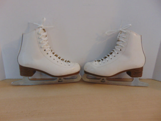 Figure Skates Child Size 2 Jackson Mystique Leather Few Marks