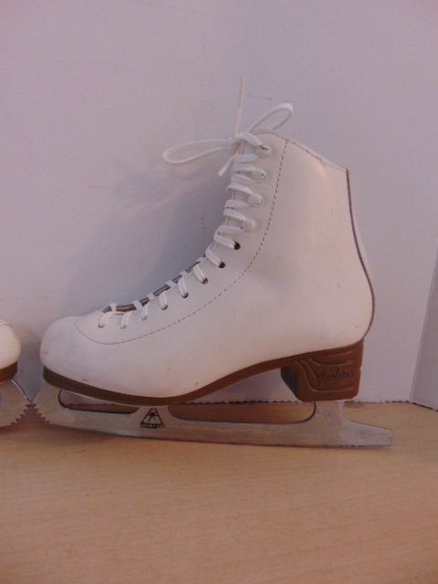 Figure Skates Child Size 2 Jackson Mystique Leather Few Marks