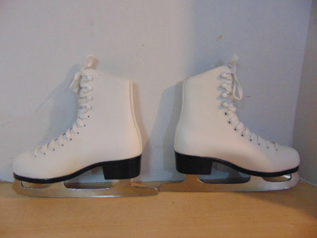 Figure Skates Child Size 3 CCM Pirouette Excellent