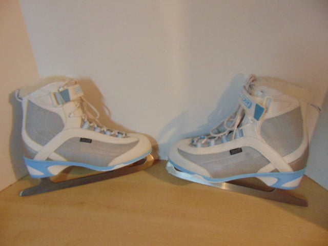 Figure Skates Ladies Size 8 DR Soft Skates White Blue Excellent As New