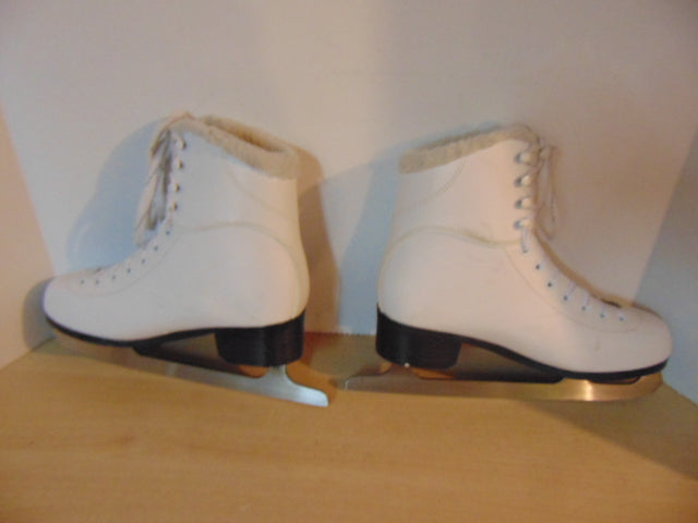 Figure Skates Ladies Size 8 Jackson Soft Skates Excellent As New