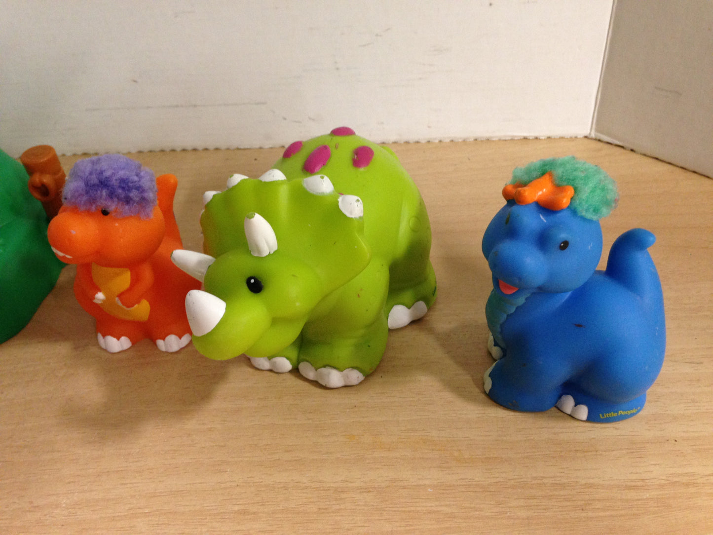 Fisher Price Little People Cave Man and Dinosaurs Rare