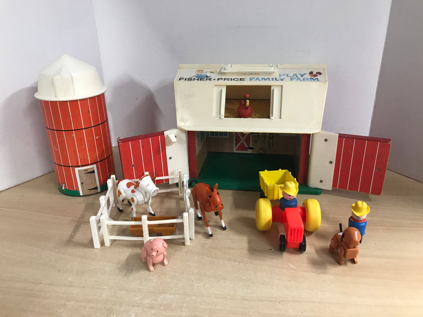 Fisher Price Vintage 1967 Little People Play Family Farm With Silo Minor Wear