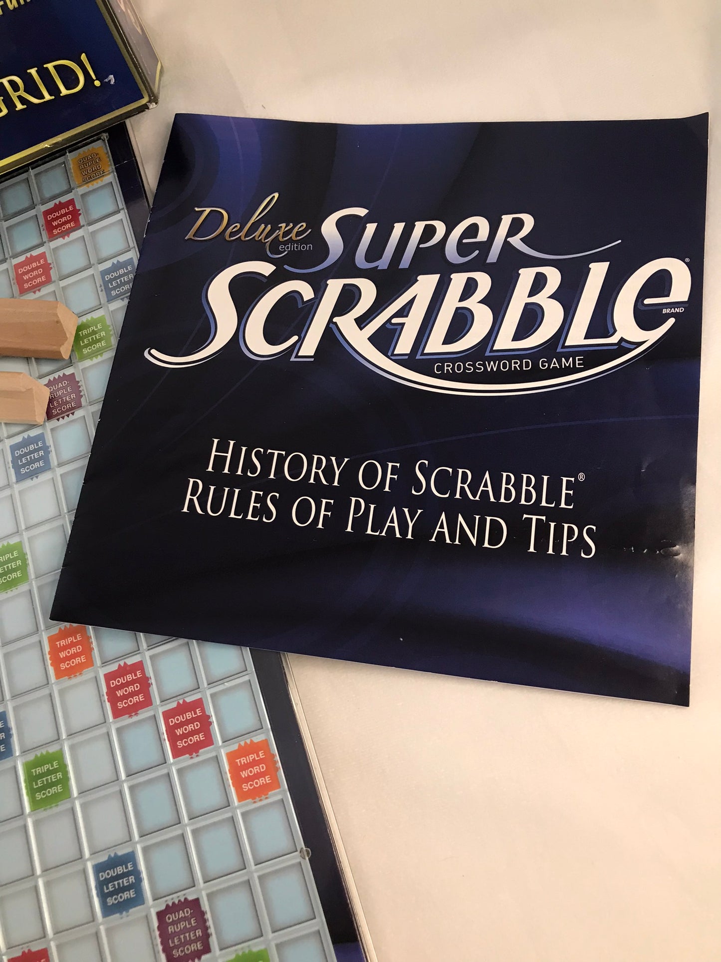 Game Super Scrabble Deluxe Edition 200 Pc Rotating Game Board With Raised Grid As New Complete