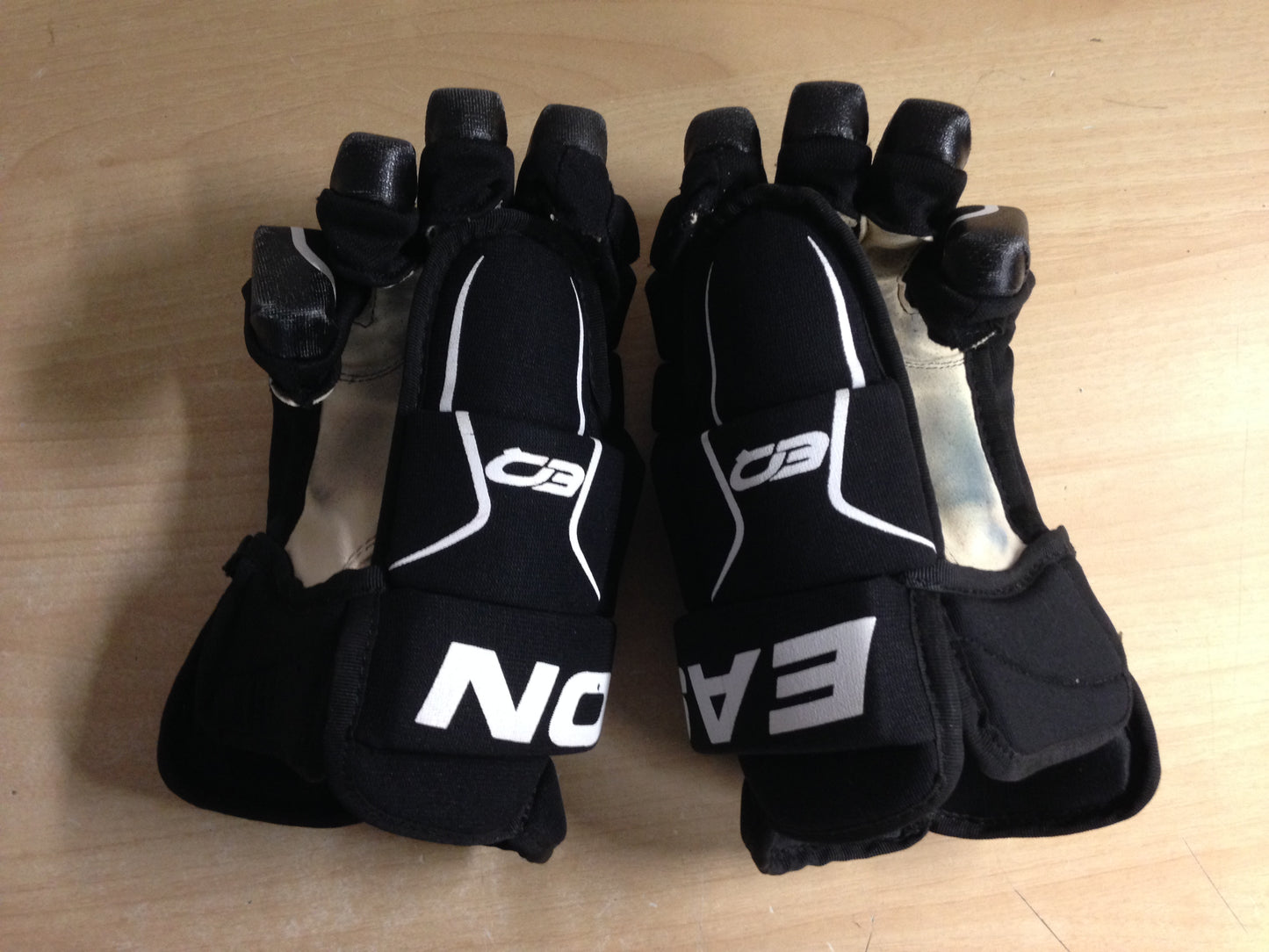 Hockey Gloves Child Junior Size 13 inch Easton Excellent
