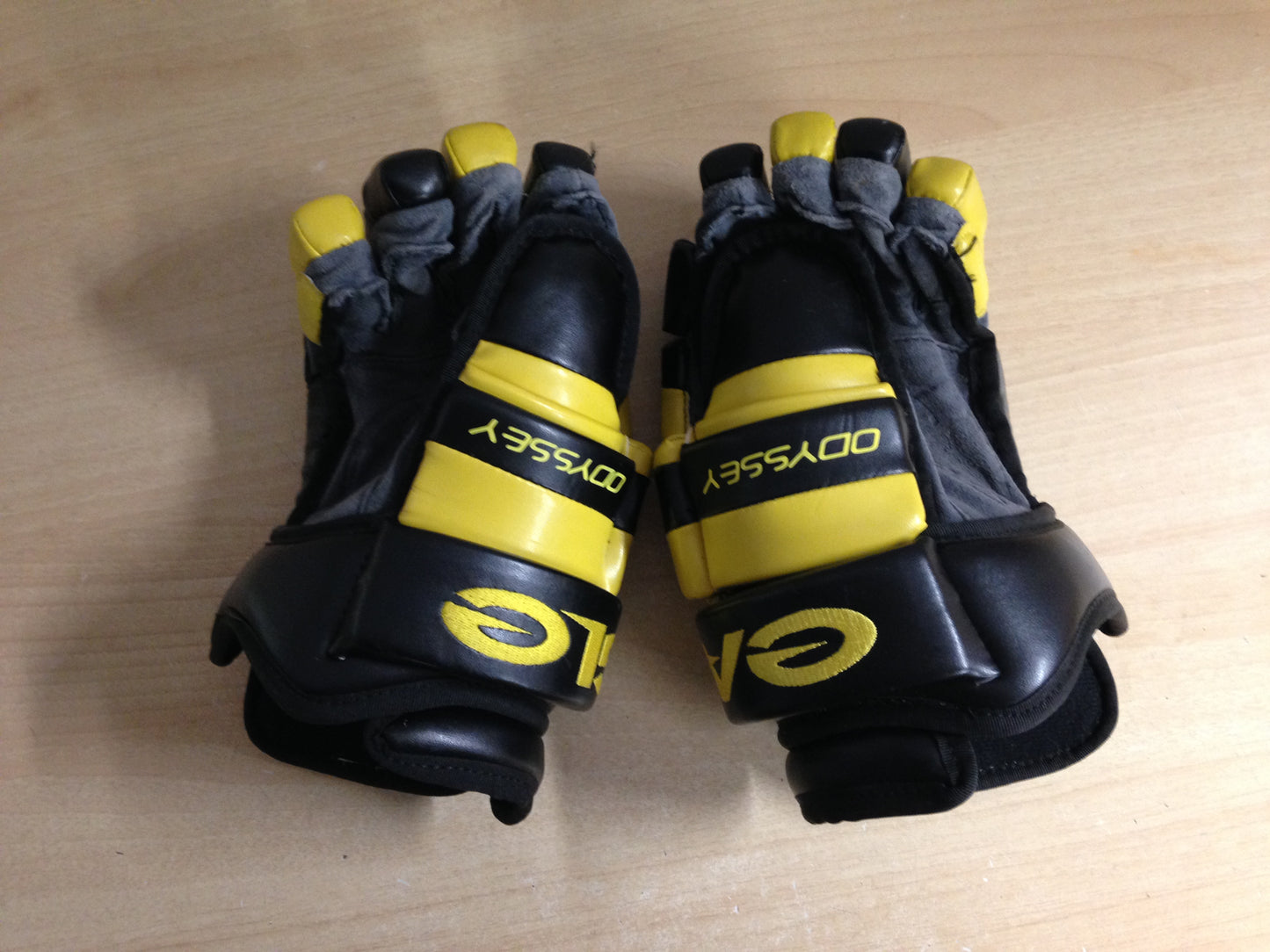 Hockey Gloves Men's Size 13 inch Eagle Odyssey X4 Black Yellow Pro Quality Excellent