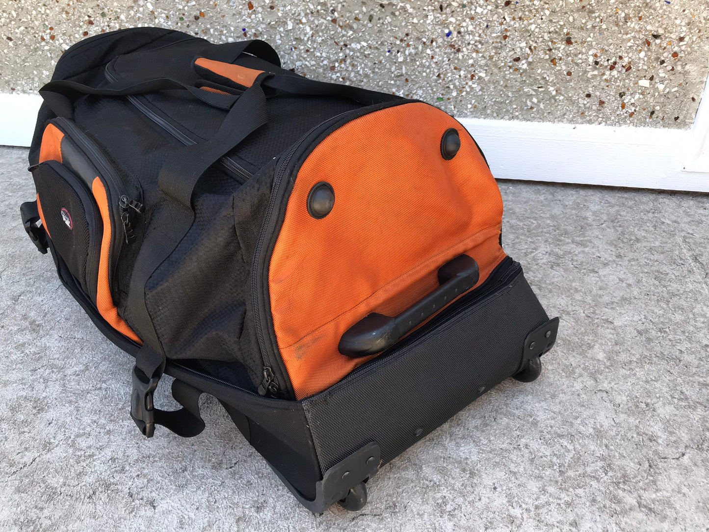 Hockey Bag DufflevTravel Large Sports Bag California Pack Black Tangerine On Wheels Minor Wear