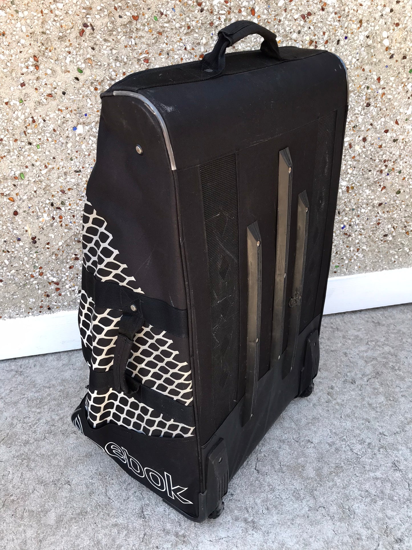 Hockey Bag Grit Reebok Black Junior On Wheels