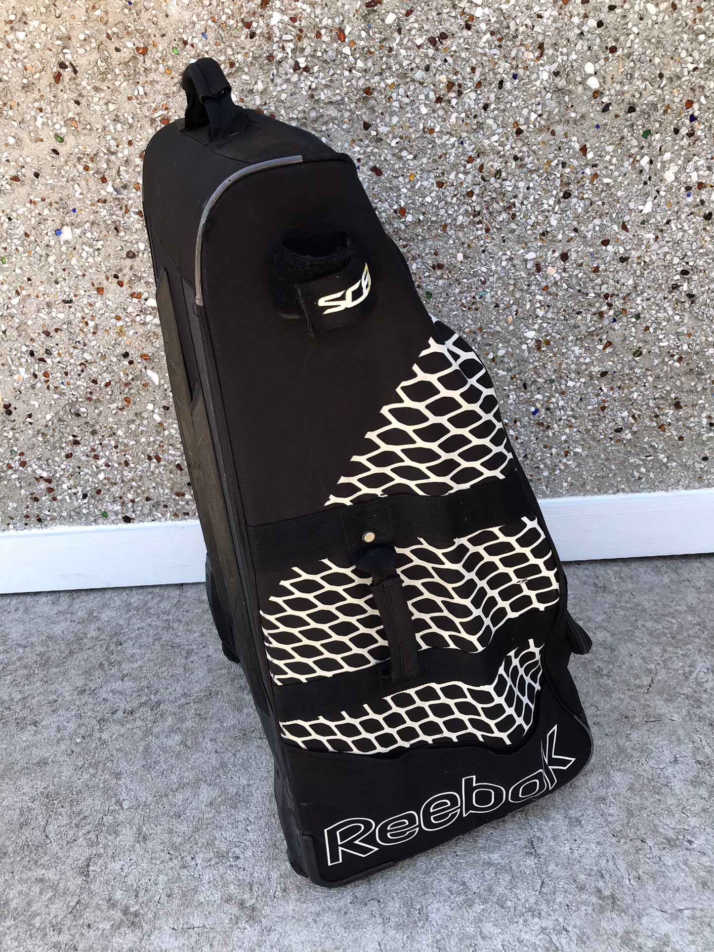 Hockey Bag Grit Reebok Black Junior On Wheels