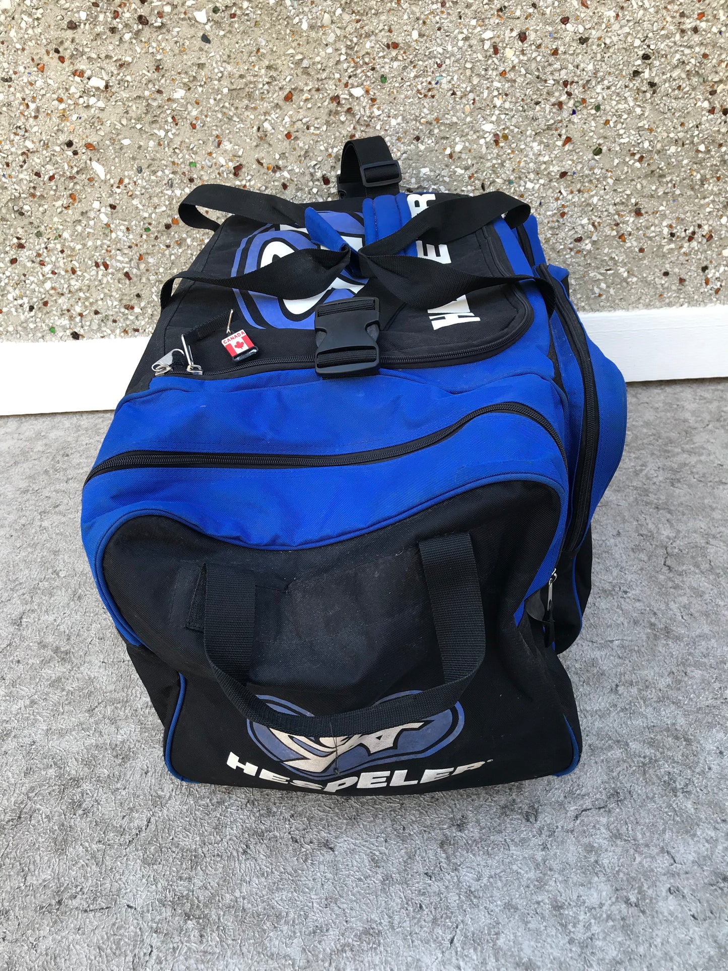 Hockey Bag Men's Senior Large Hespeler Bag Excellent Condition All Zippers Perfect Blue Black