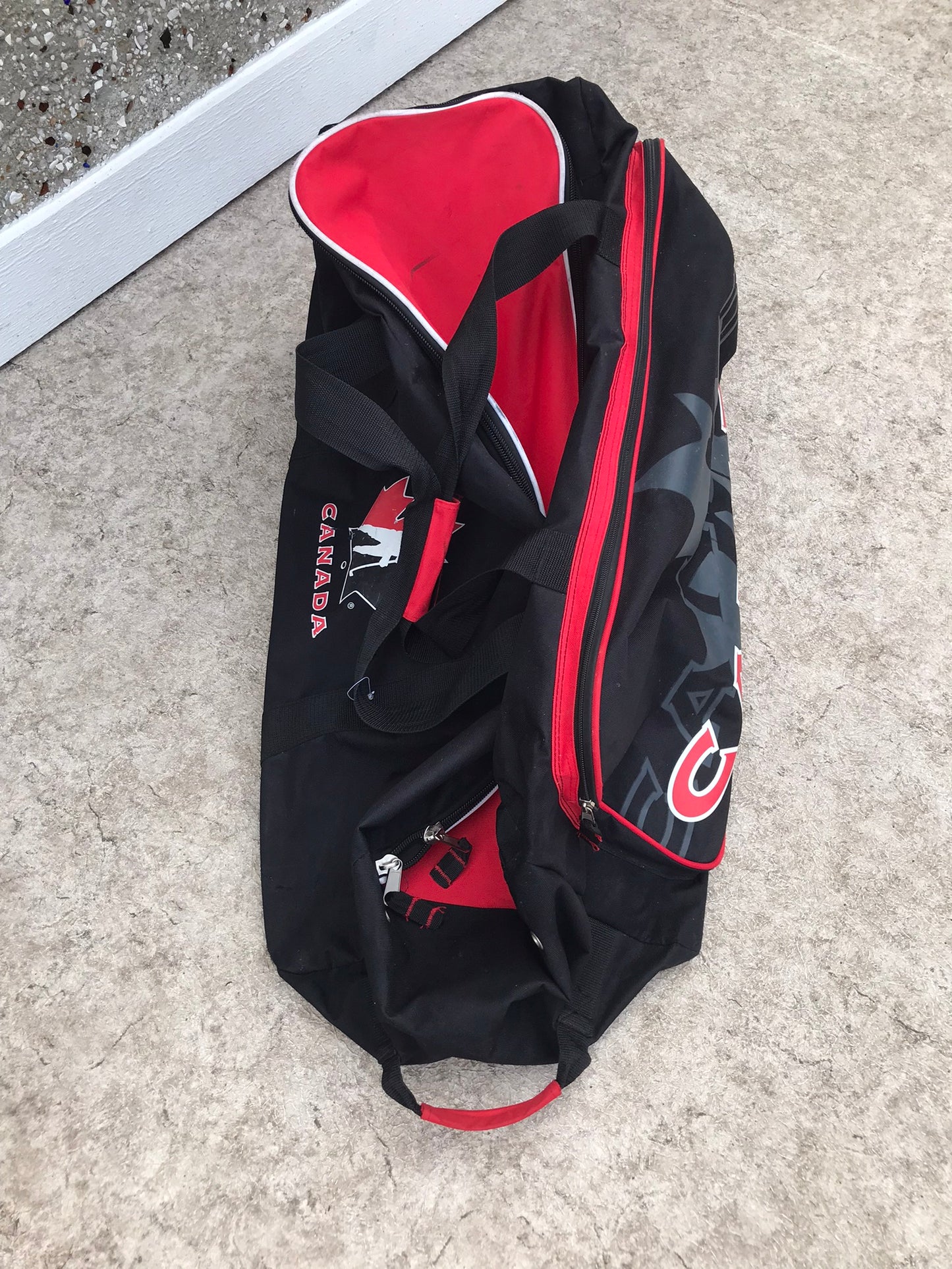 Hockey Bag On Wheels Junior Size Team Canada Black Red All Zippers Perfect