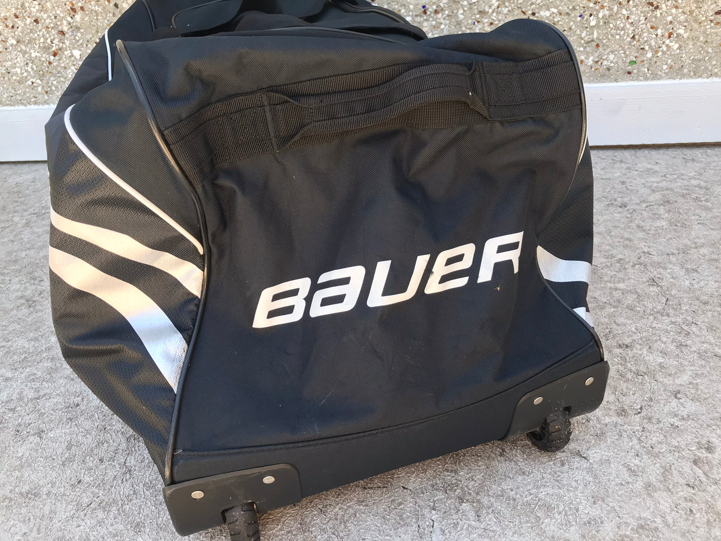 Hockey Bag Very RARE Collectable Crown Royal Whisky Promotional Bag on Wheels