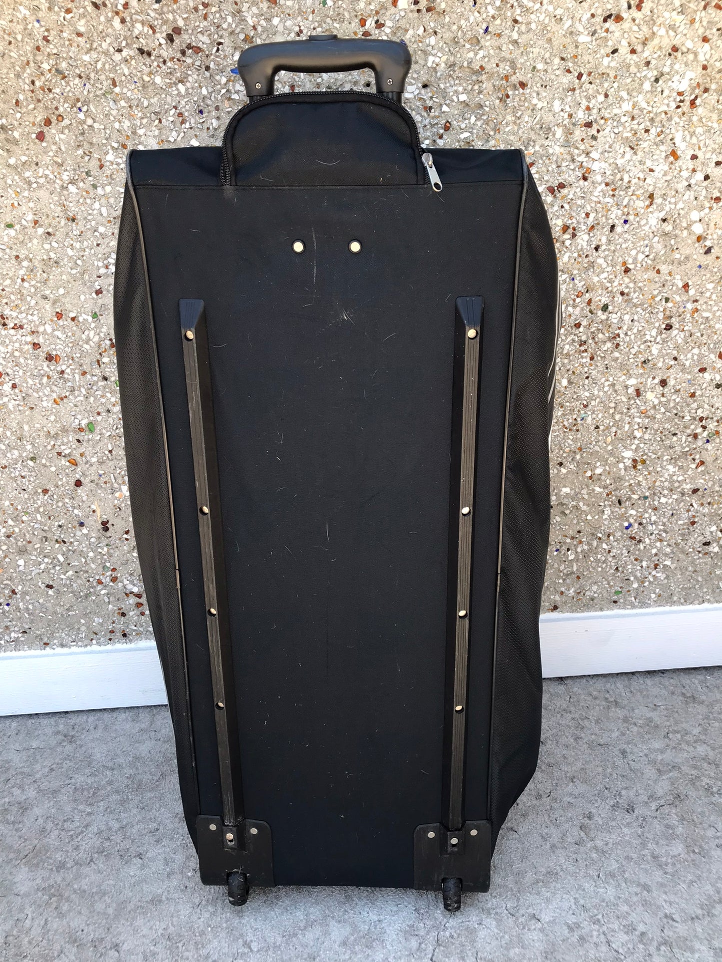 Hockey Bag Very RARE Collectable Crown Royal Whisky Promotional Bag on Wheels