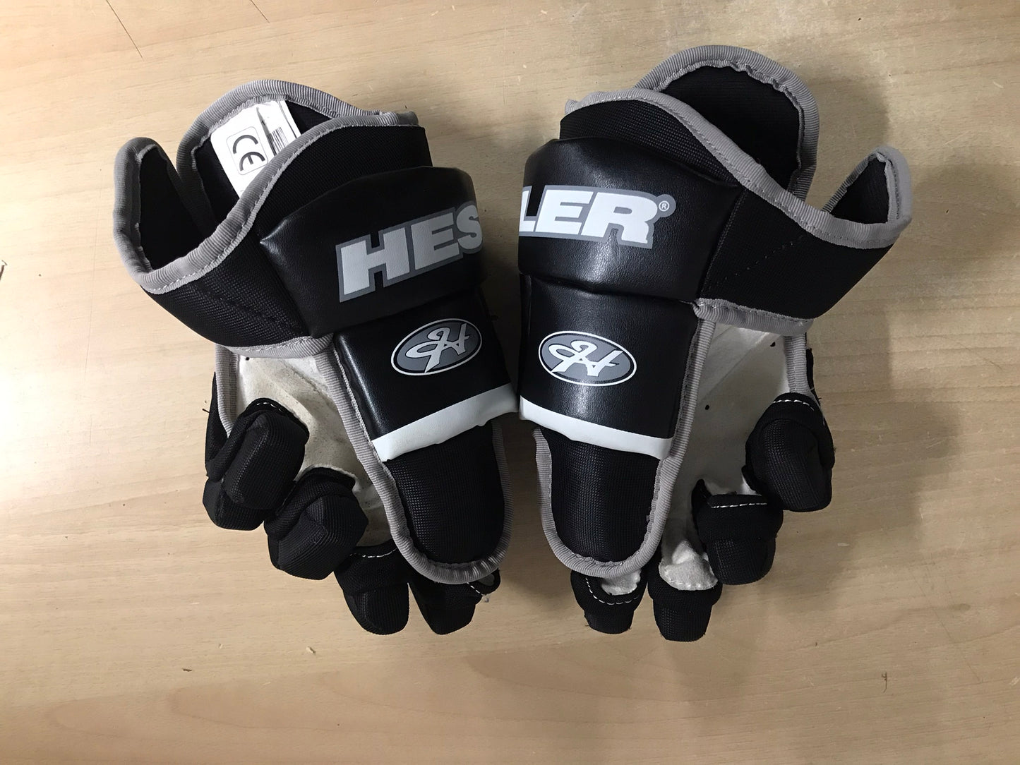 Hockey Gloves Child Size 12 inch Junior Hespeler Black Grey As New