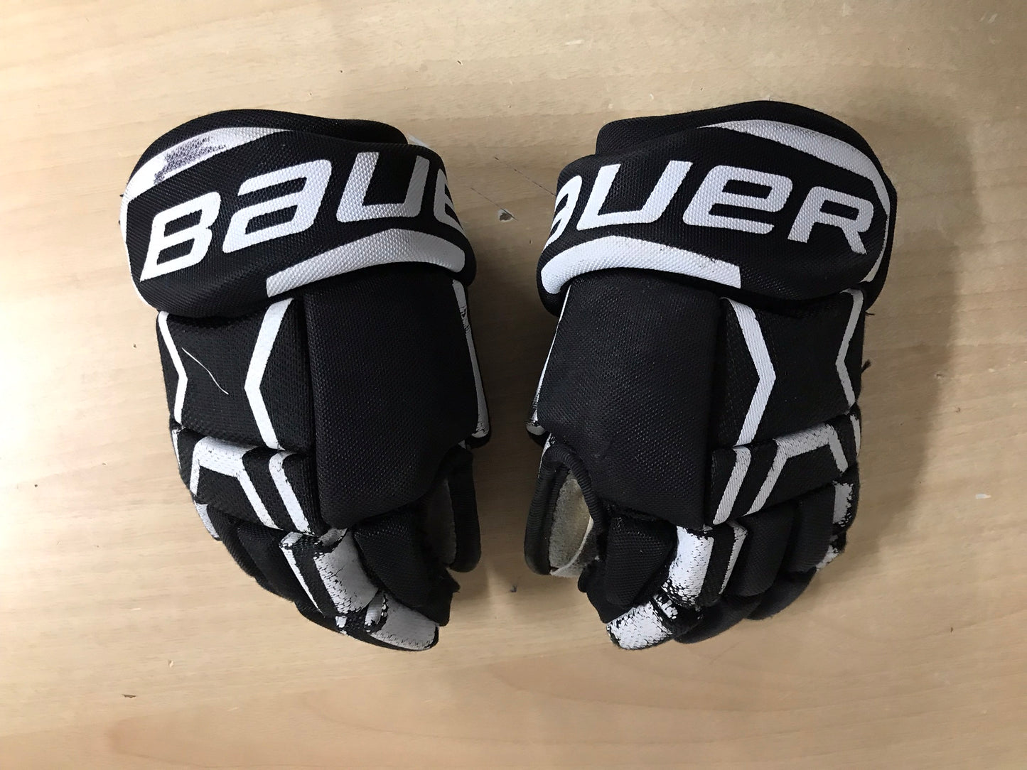 Hockey Gloves Child Size 8 inch Bauer Supreme Black White