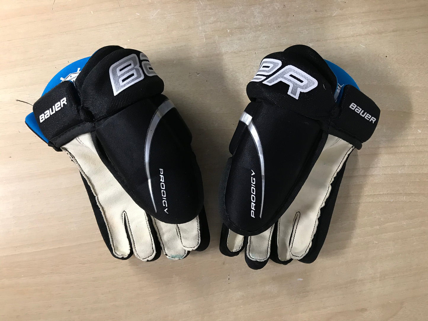 Hockey Gloves Child Size 9 inch Bauer Prodigy Black Blue As New