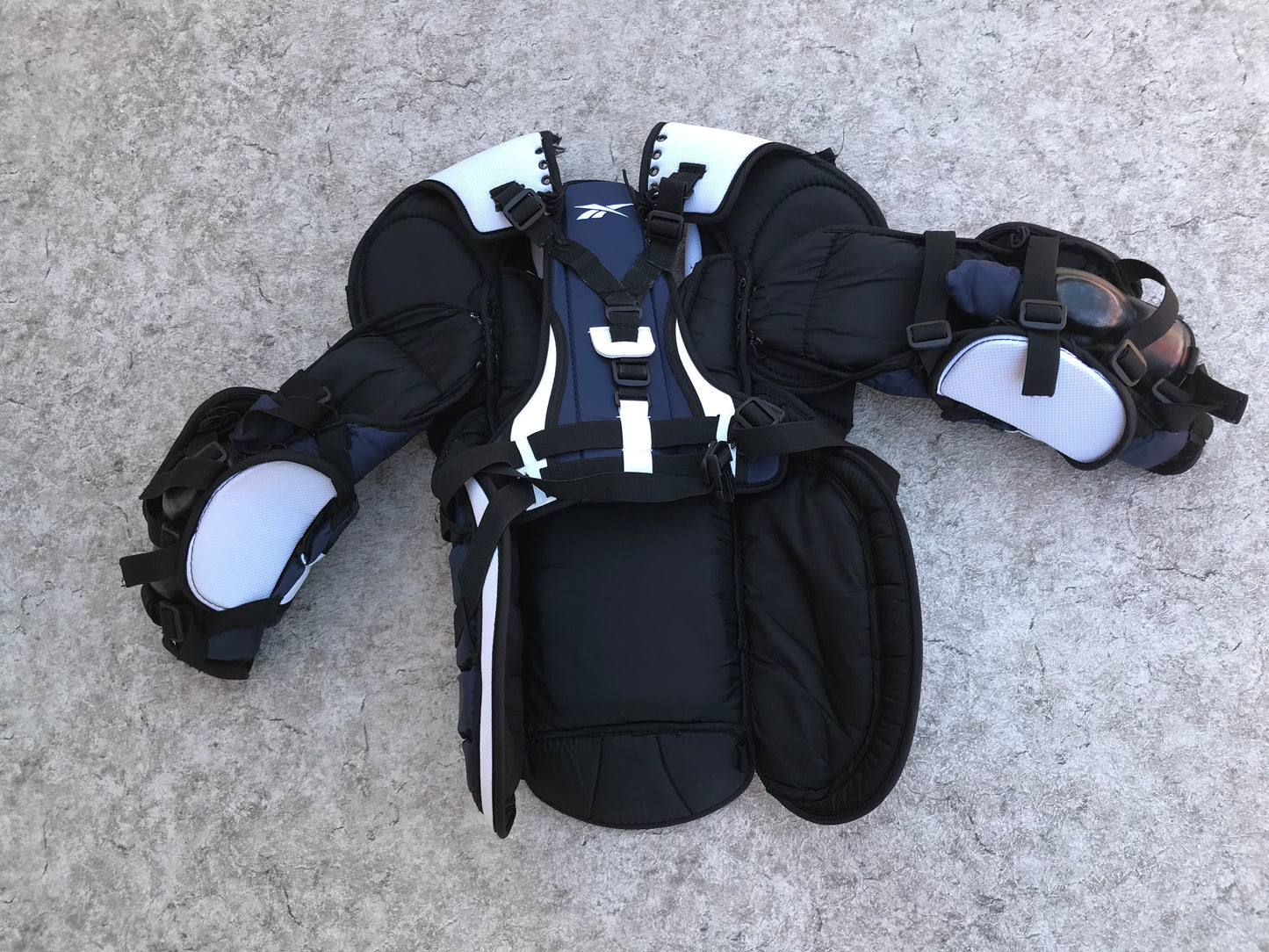 Hockey Goalie Chest Pad Child Size Junior X Large Reebok Blue White Very Nice