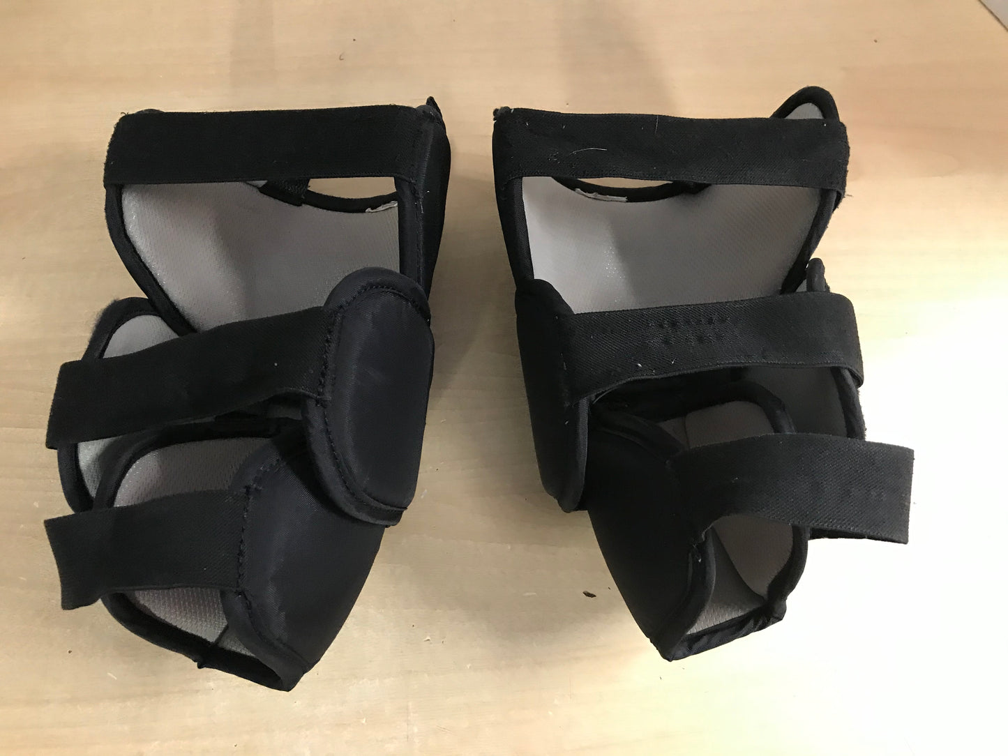 Hockey Goalie Knee Pad Vaughn Men Senior Size Medium