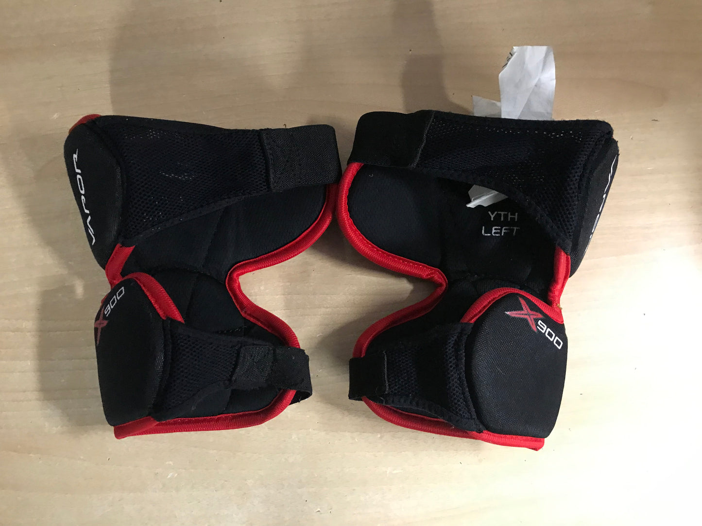 Hockey Goalie Knee Protectors Youth Age 4-7 As New Bauer Vapor X900 Black Red PT 3440