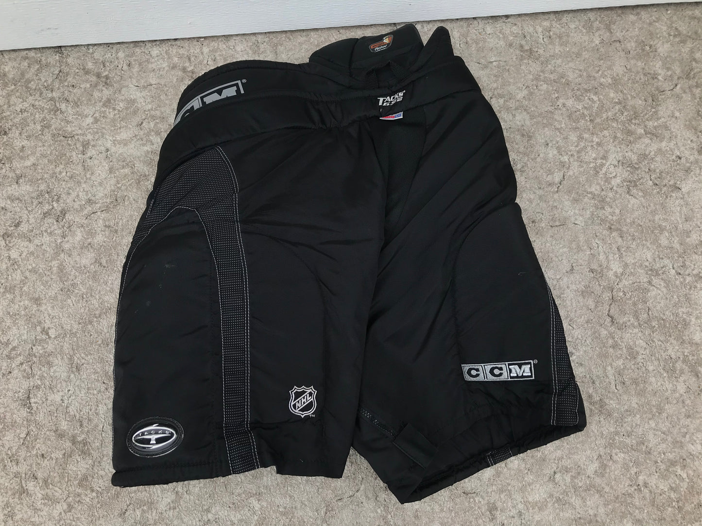 Hockey Goalie Pants Senior Men's Size X Large CCM Tacks Excellent