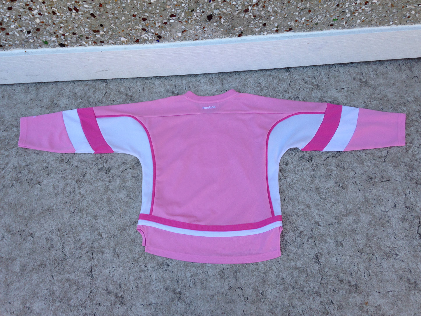 Hockey Jersey Child Size Youth 6 Reebok Montreal Canadians Pink As New