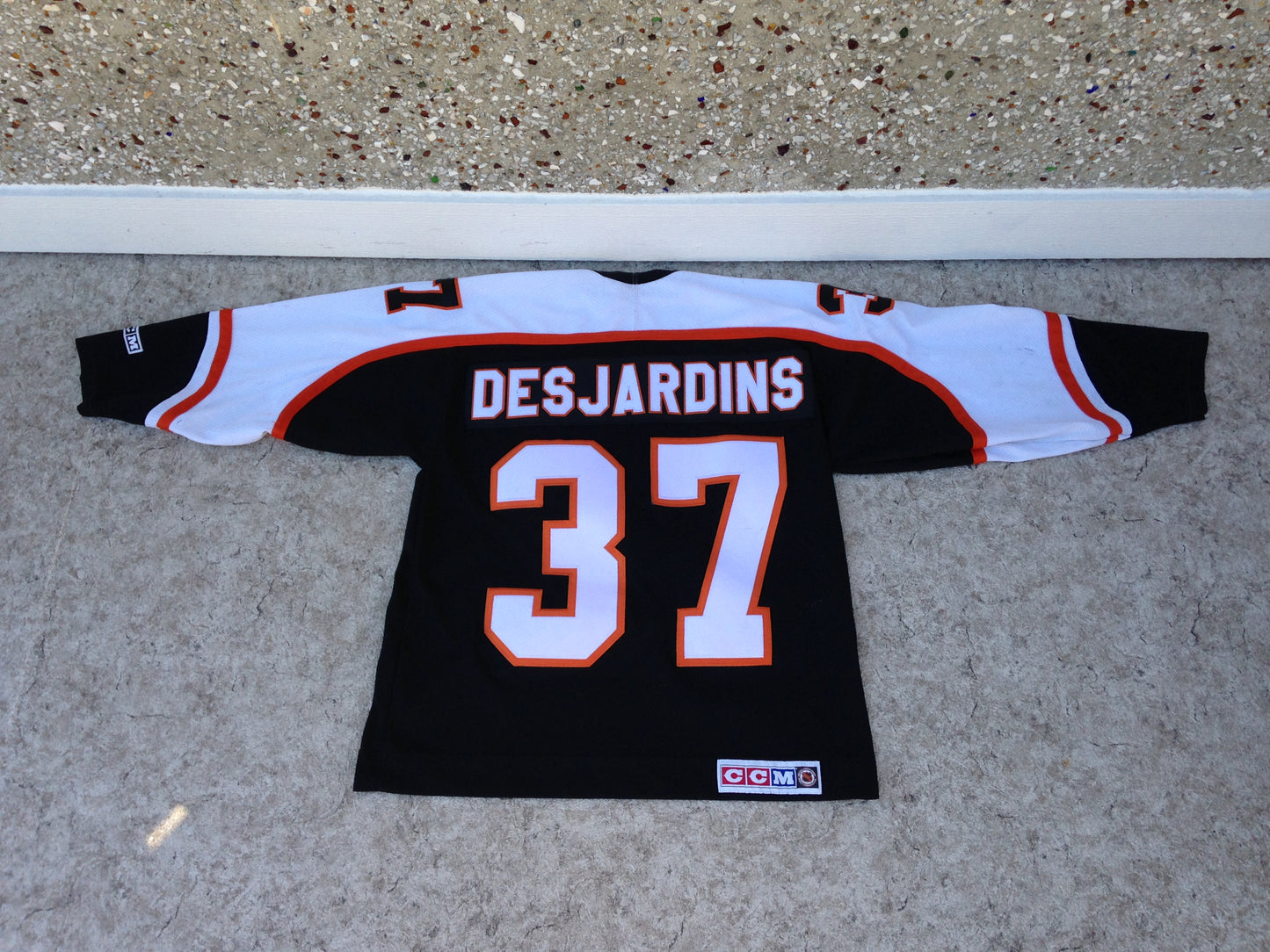 Hockey Jersey Men's Size Large Philadelphia Flyers Desjardines Captain Vintage