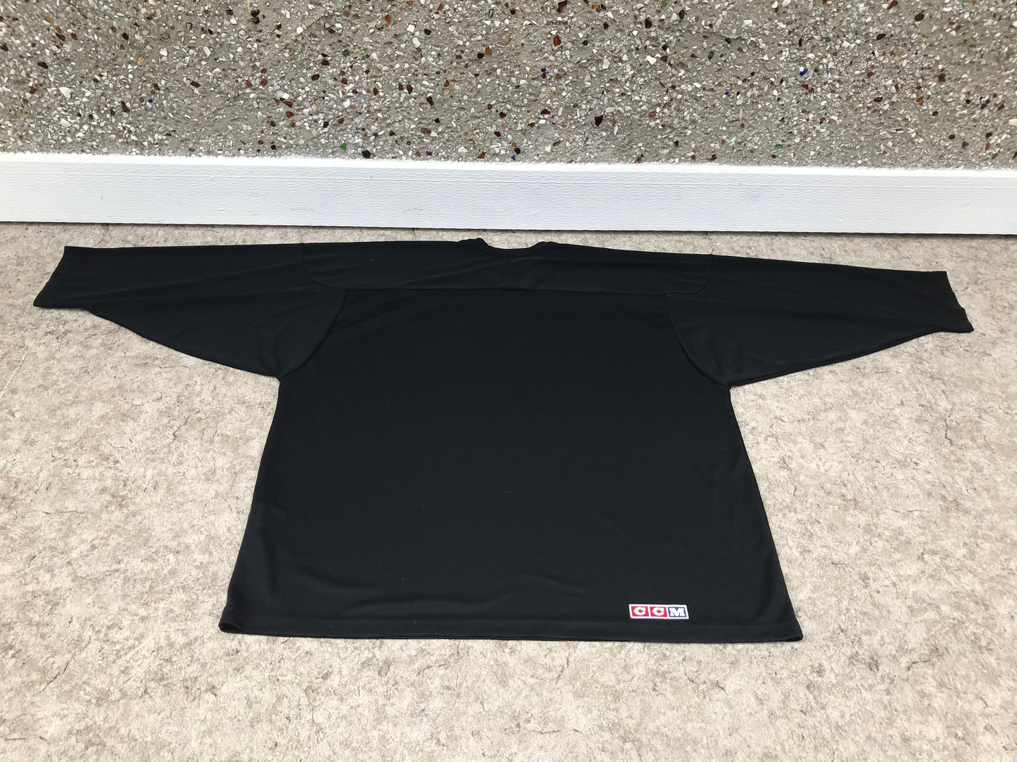 Hockey Jersey Men's X Large CCM Black As New