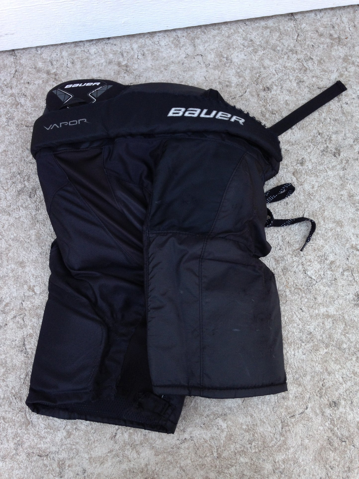Hockey Pants Child Size Junior Large Bauer Vapor Black Red