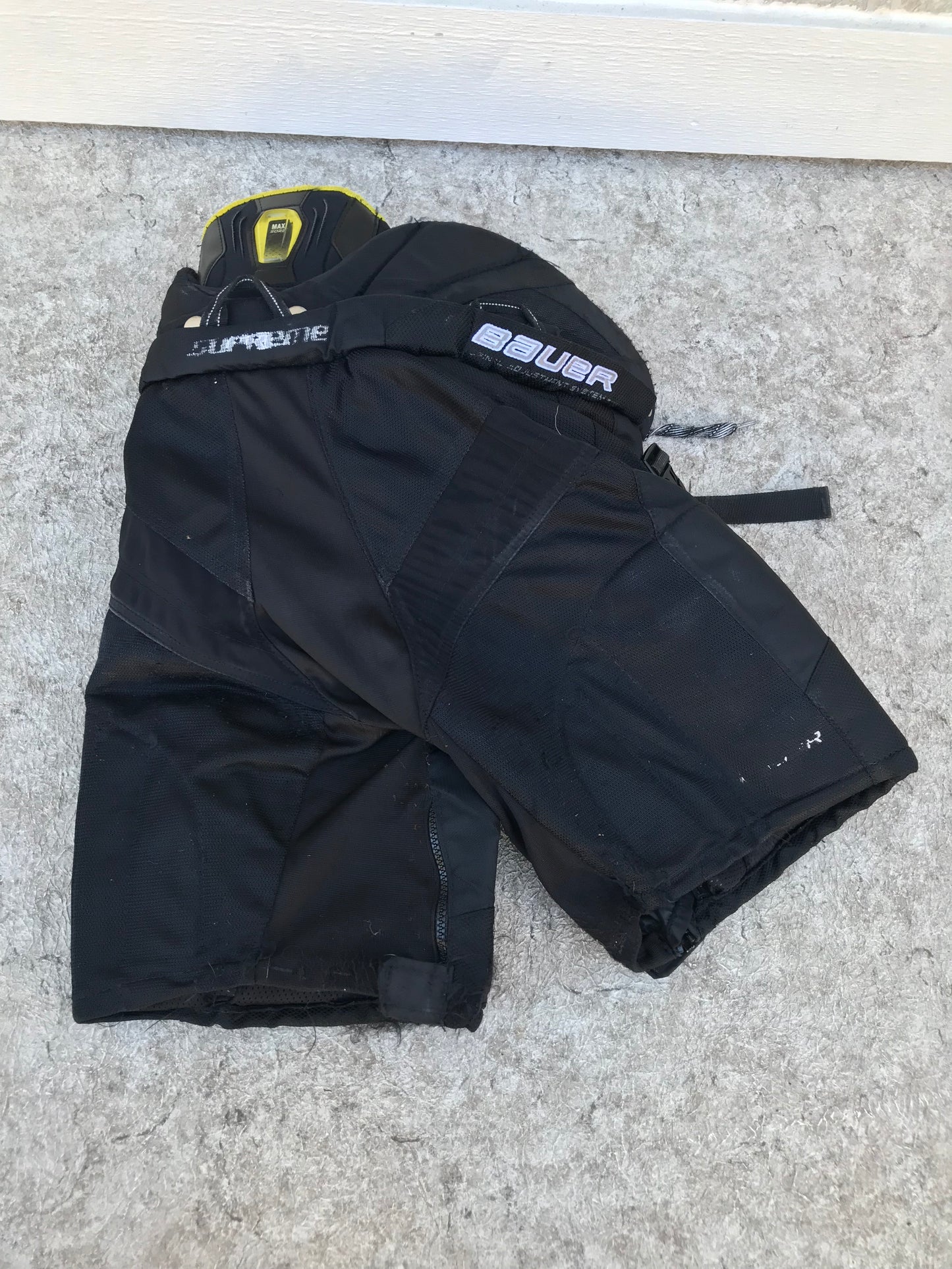 Hockey Pants Child Size Junior Medium Bauer Supreme One Minor Wear