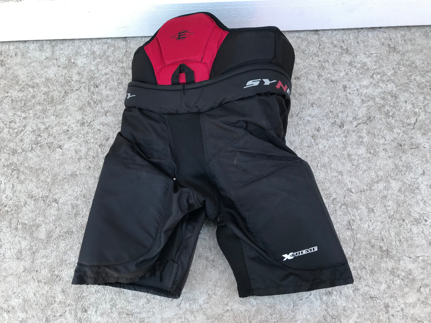 Hockey Pants Men's Size Medium Black Red