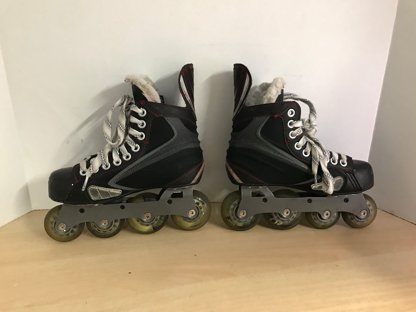 Hockey Roller Hockey Skates Child Size 3 Shoe Size Bauer Vapor X40 Excellent