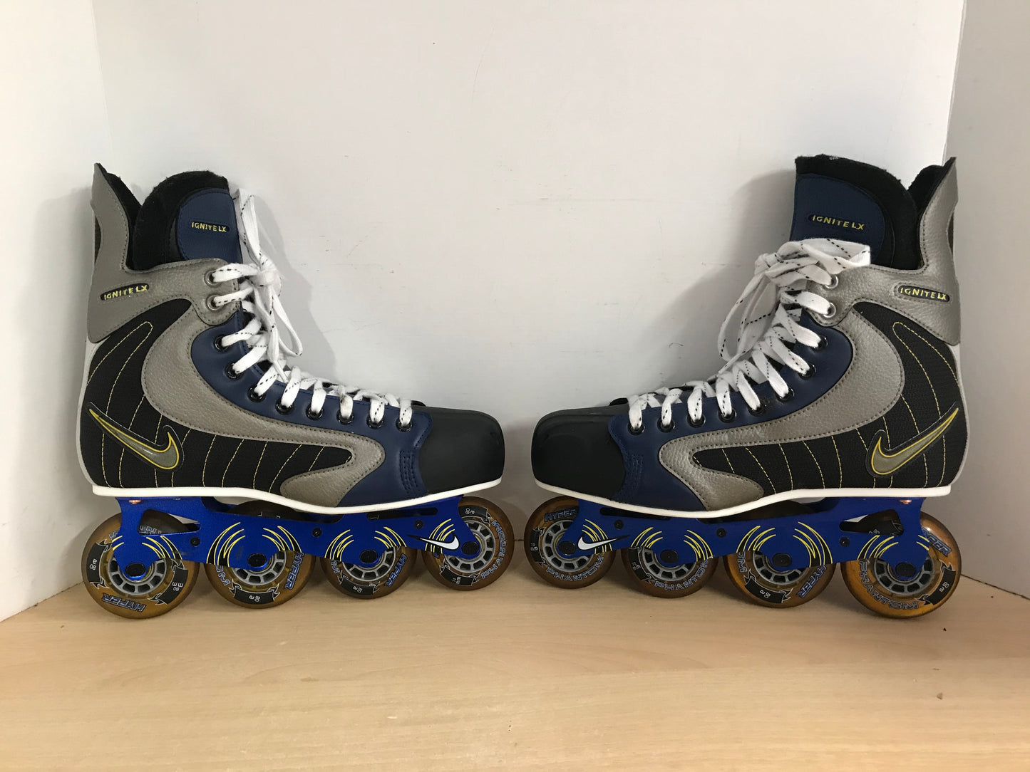 Hockey Roller Hockey Skates Men's Size 10 EE Shoe Size Nike New Demo Model