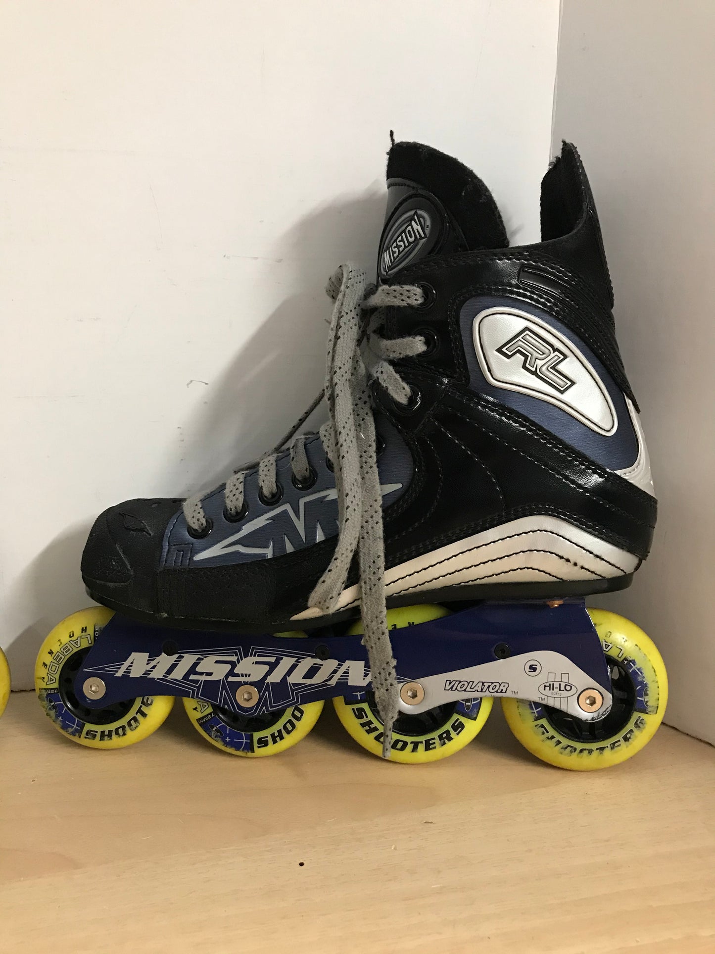 Hockey Roller Hockey Skates Men's Size 7 Shoe Mission Violator