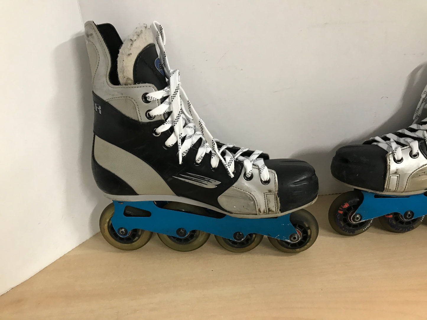 Hockey Roller Hockey Skates Men's Size 9 EE Shoe Size Bauer Vapor Minor Wear