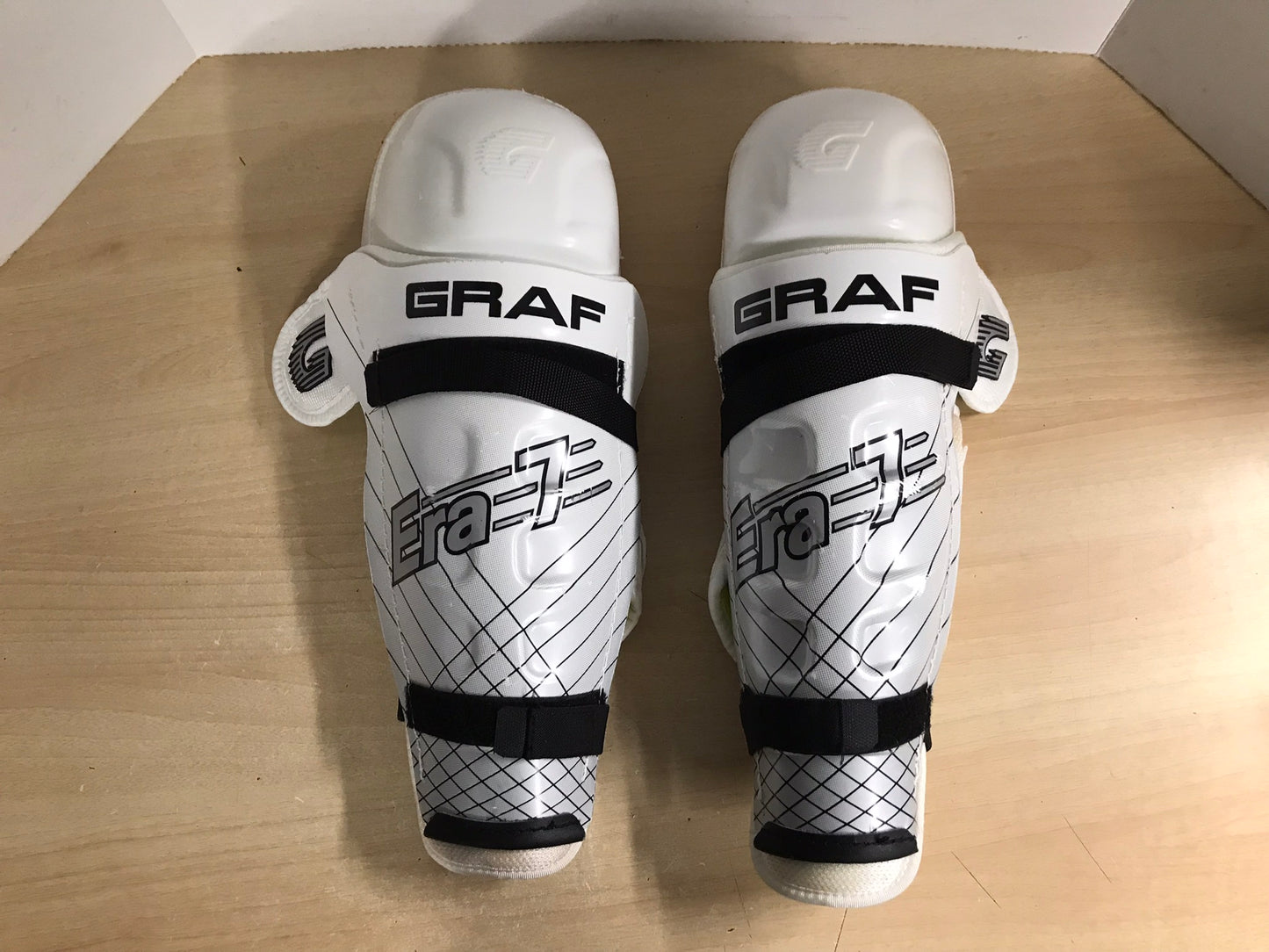 Hockey Shin Pads Men's Size 14 Graff Wrap Around White Black