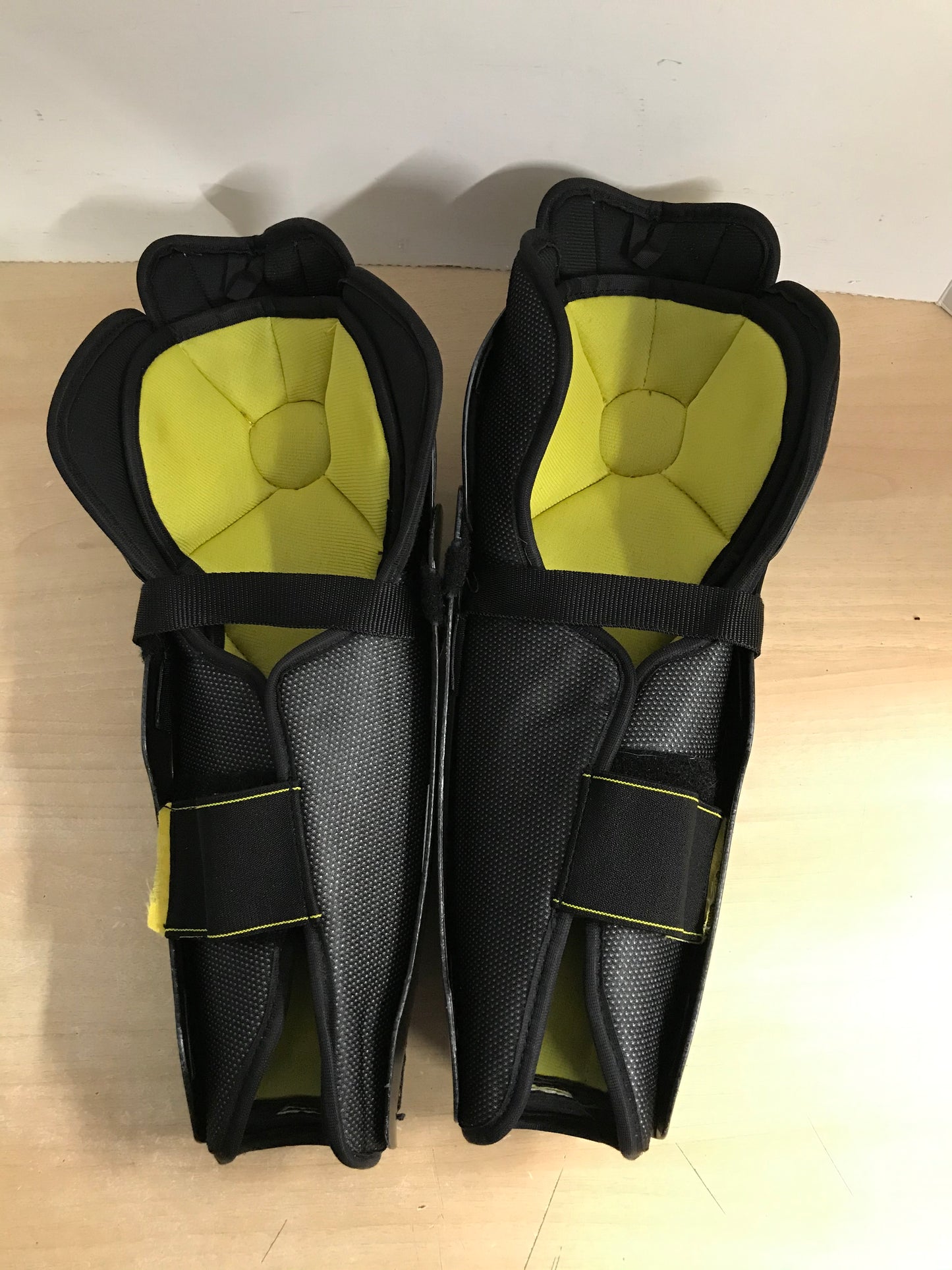 Hockey Shin Pads Men's Size 14 inch CCM Tacks 3092 Black Yellow Excellent